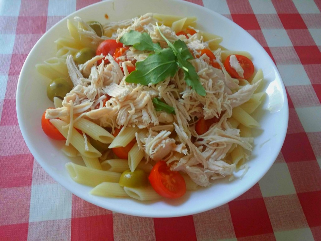 Receta de Ensalada de Pasta con Pollo de Casa Matachín.