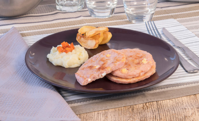 burger de pollo con queso cocinada