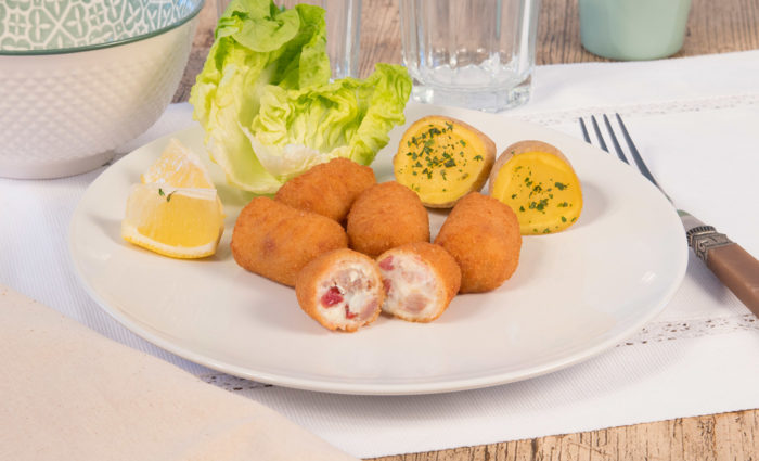 croquetas de pollo y jamón cocinado