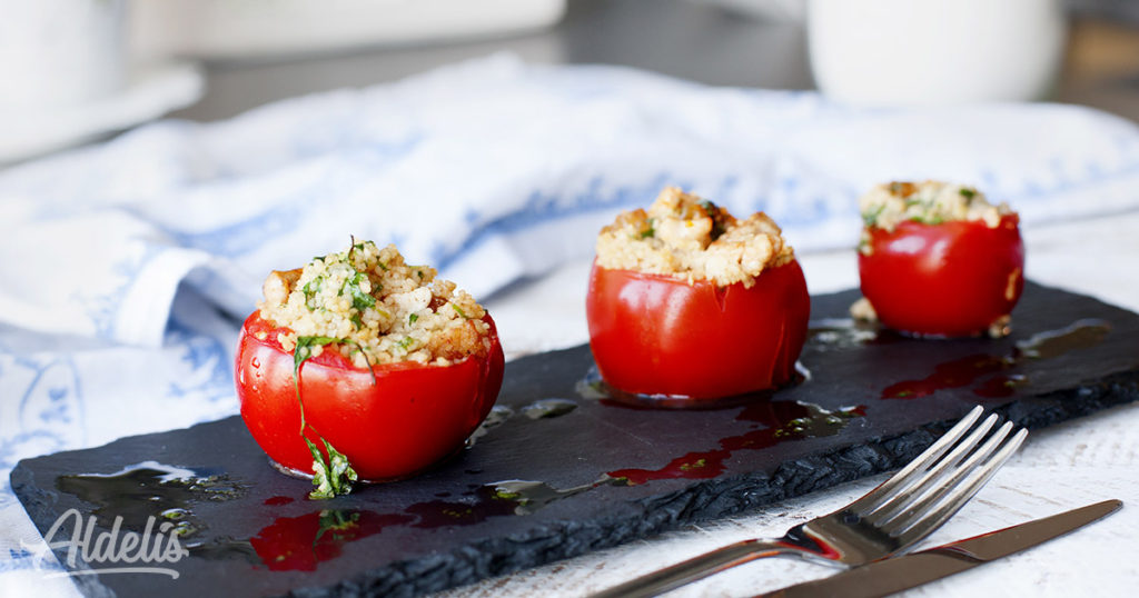 Tomates rellenos de pollo Aldelís