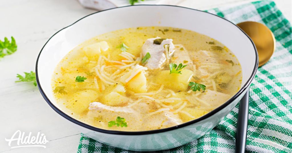 Sopa-pollo-fideos-Aldelís