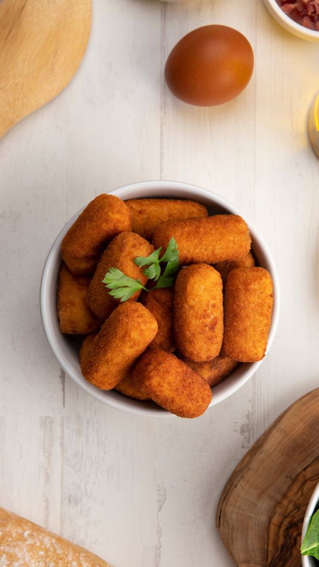 No hay nada que una buena ración de croquetas no solucione.

Nosotros lo llamamos… ✨filosofía Aldelís✨

#croquetas #croquetasaldelis #aldelisentucocina #aldelis